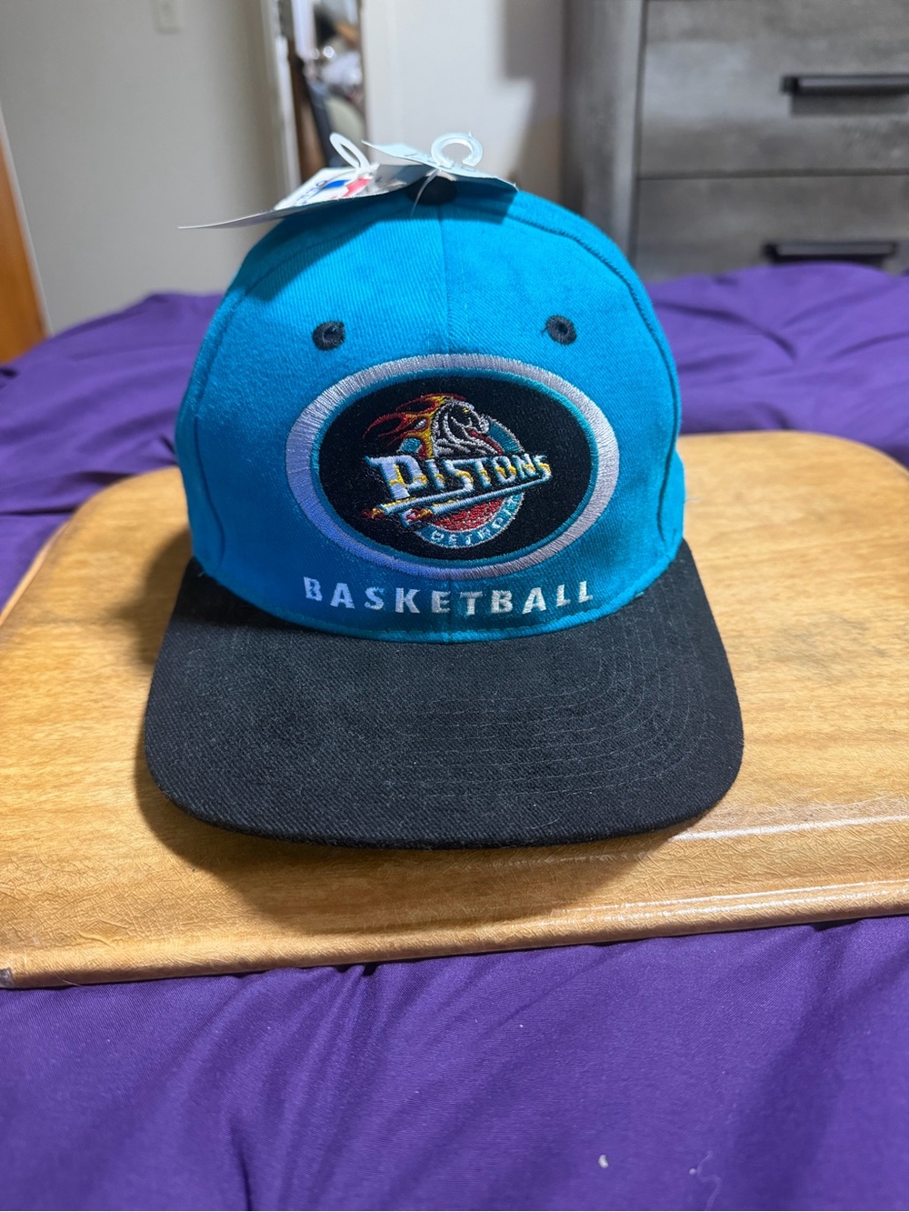 NWT Vintage 1990s Detroit Pistons Teal Snapback NBA Hat
